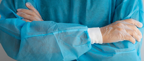 How to wear disposable surgical gowns correctly